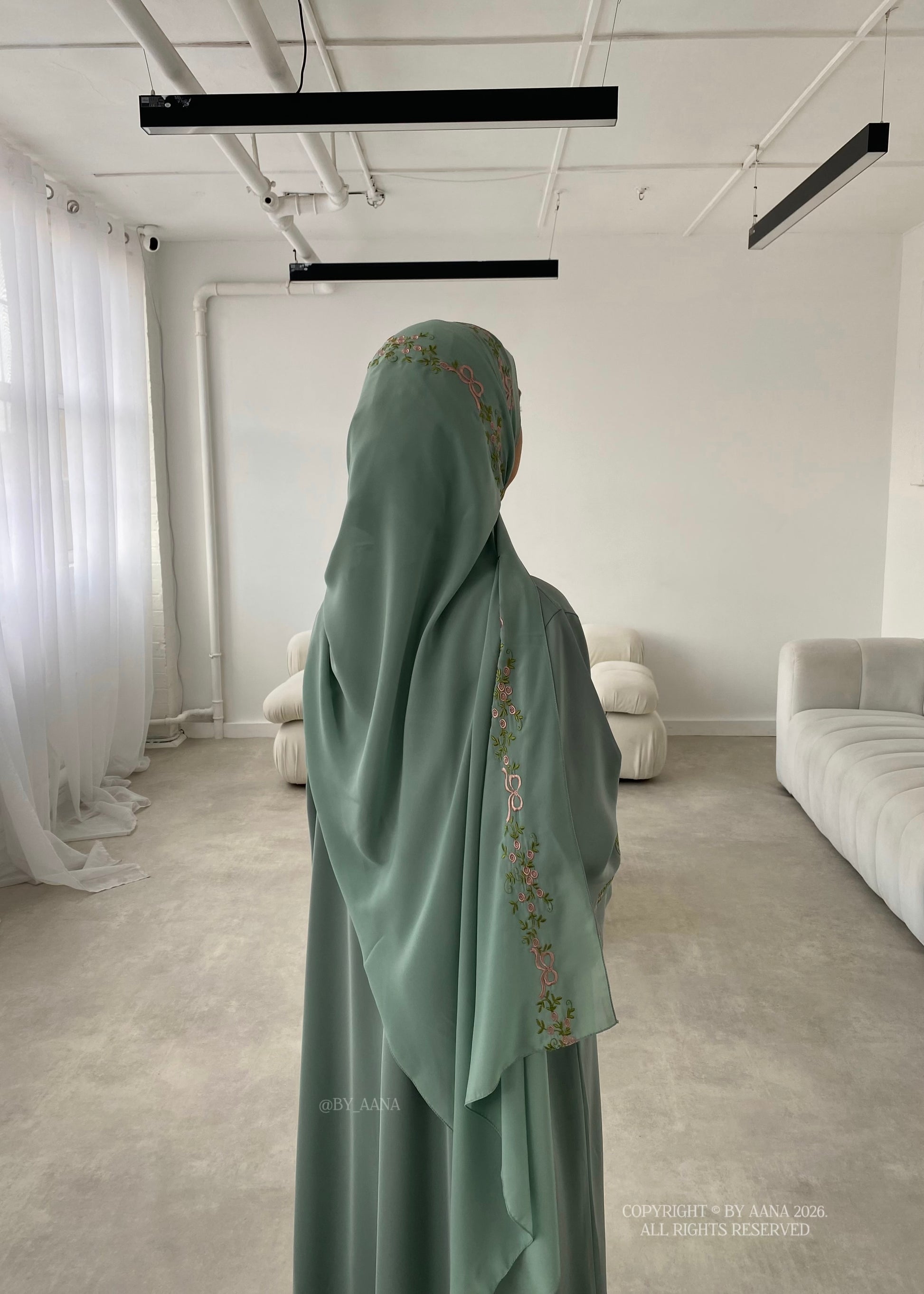 Rosette Abaya