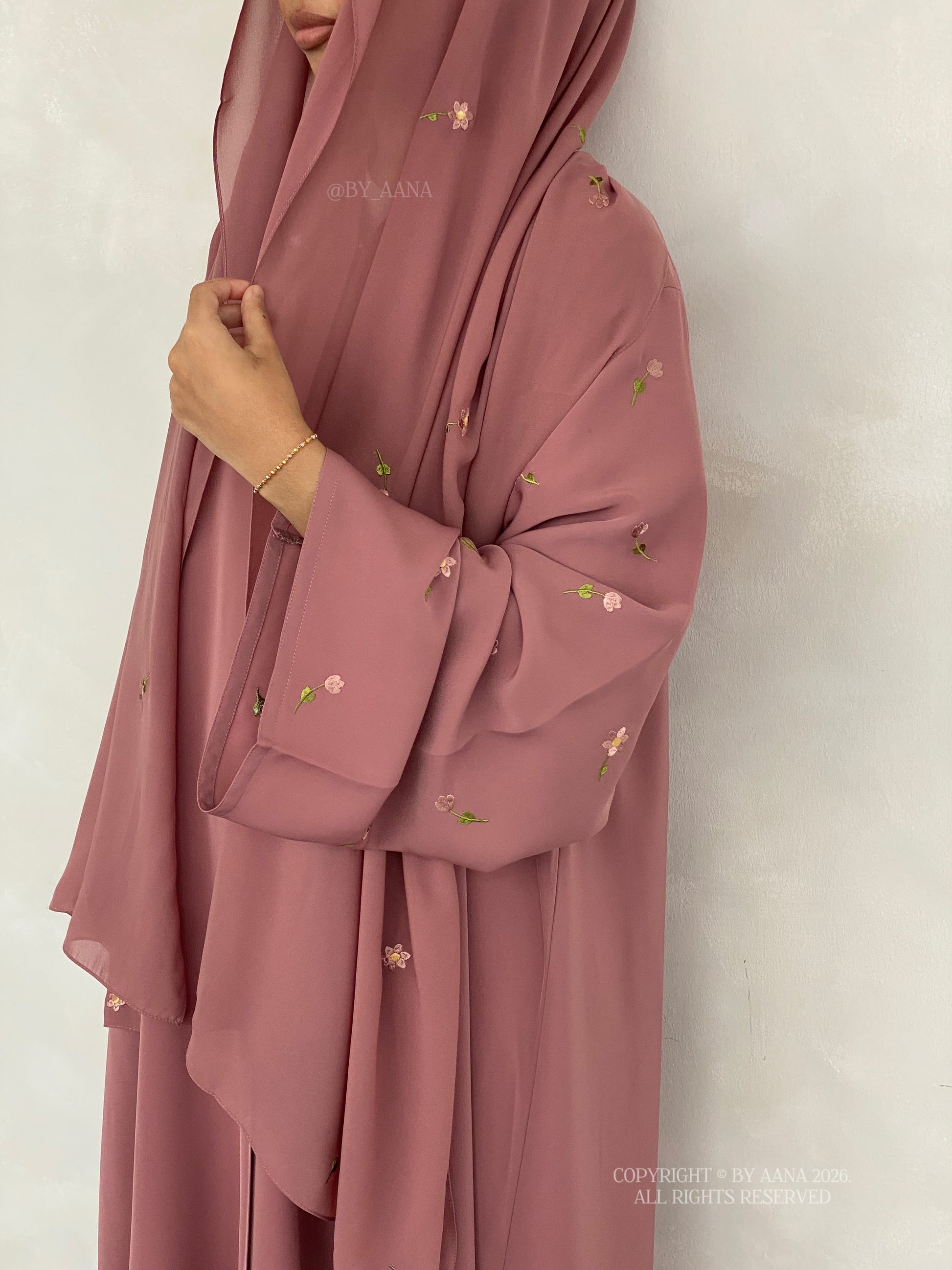 Flower & Tulip Abaya