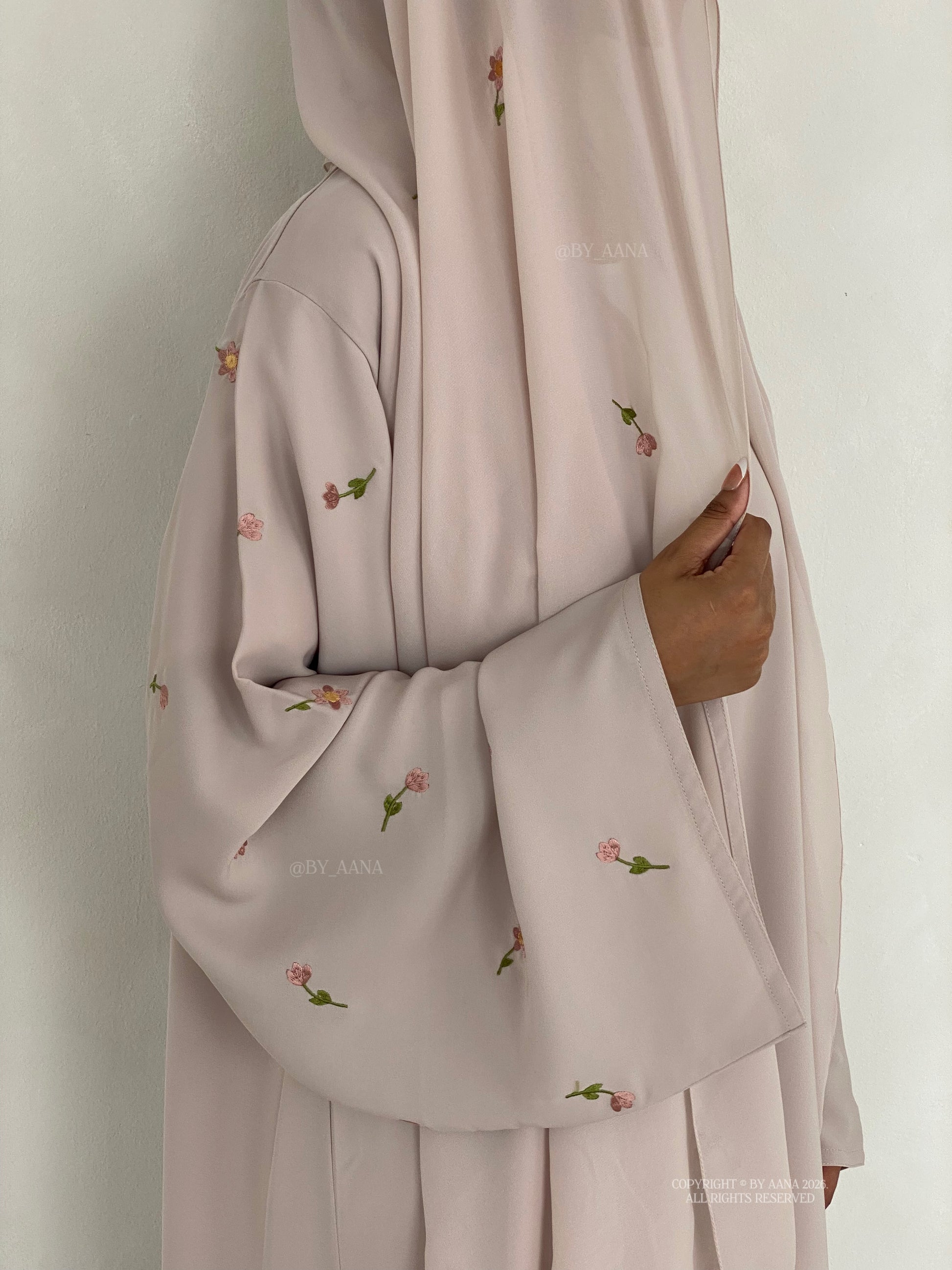 Flower & Tulip Abaya