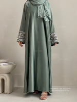Load image into Gallery viewer, A/W Frosted Dream Abaya
