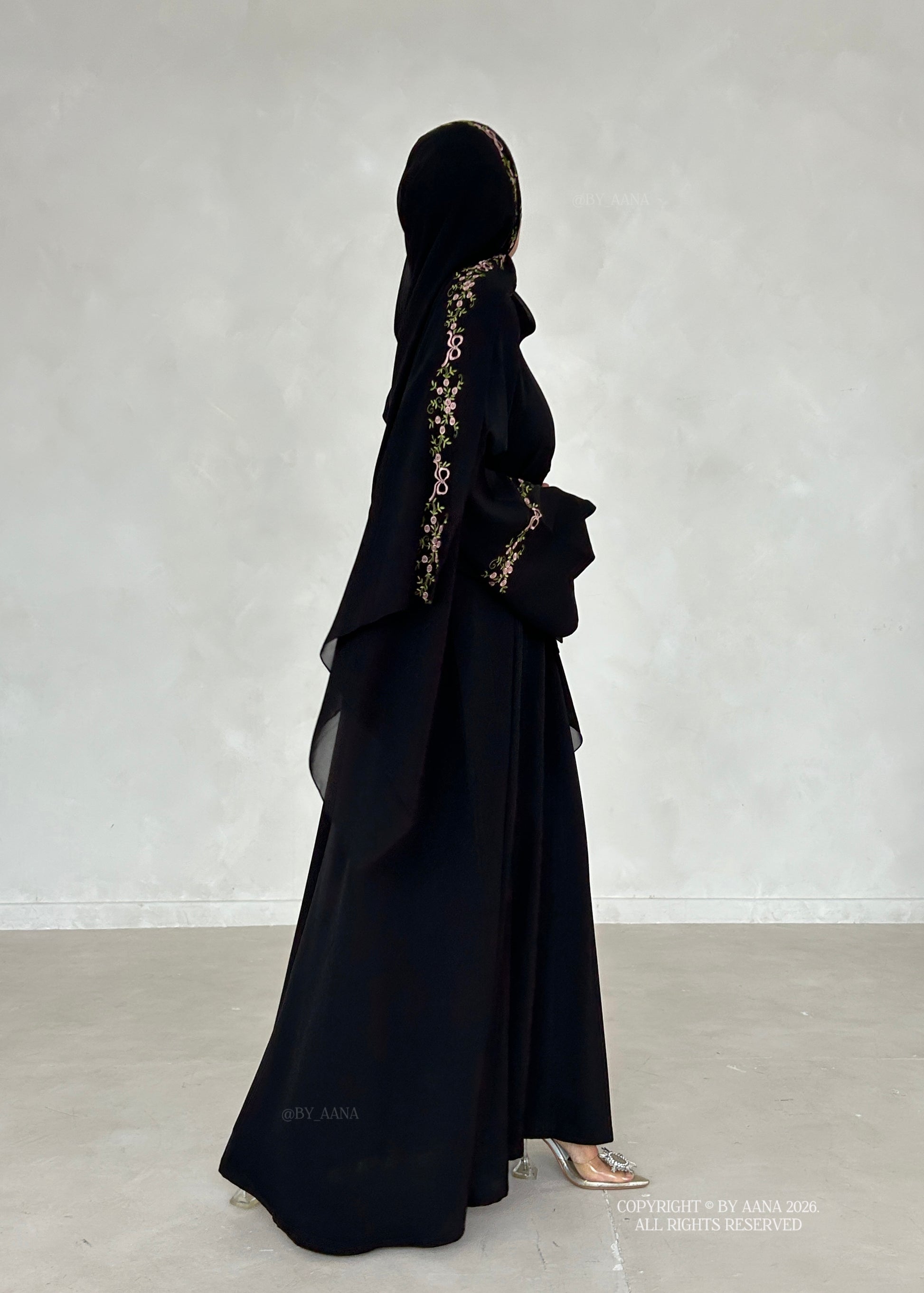 Rosette Abaya