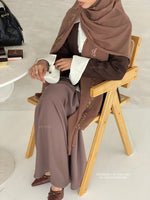 Load image into Gallery viewer, A/C Rosette x Flower &amp; Tulip Maxi Hijab- Honey Brown
