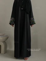 Load image into Gallery viewer, A/W Coravelle Abaya
