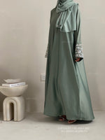 Load image into Gallery viewer, A/W Frosted Dream Abaya
