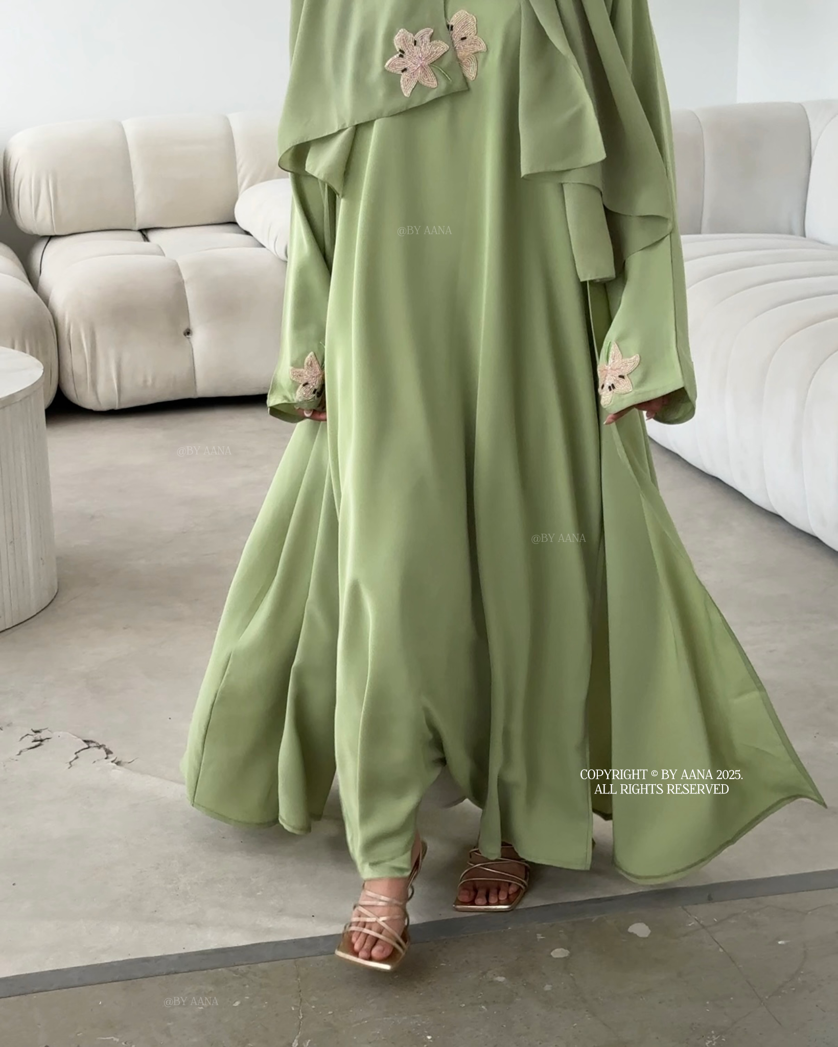 A/C Lily Pistachio Abaya Set