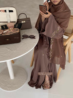 Load image into Gallery viewer, A/C Rosette x Flower &amp; Tulip With Maxi Hijab- Brown

