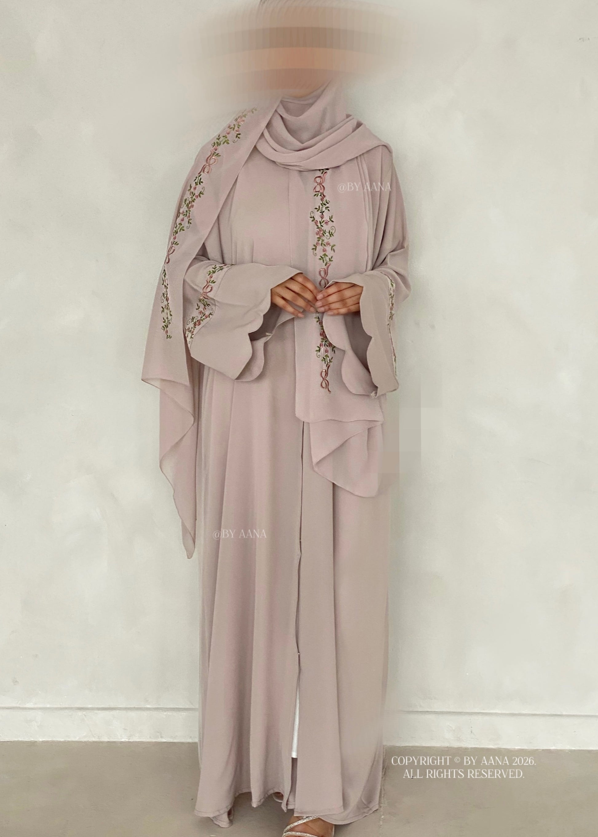 Rosette Abaya
