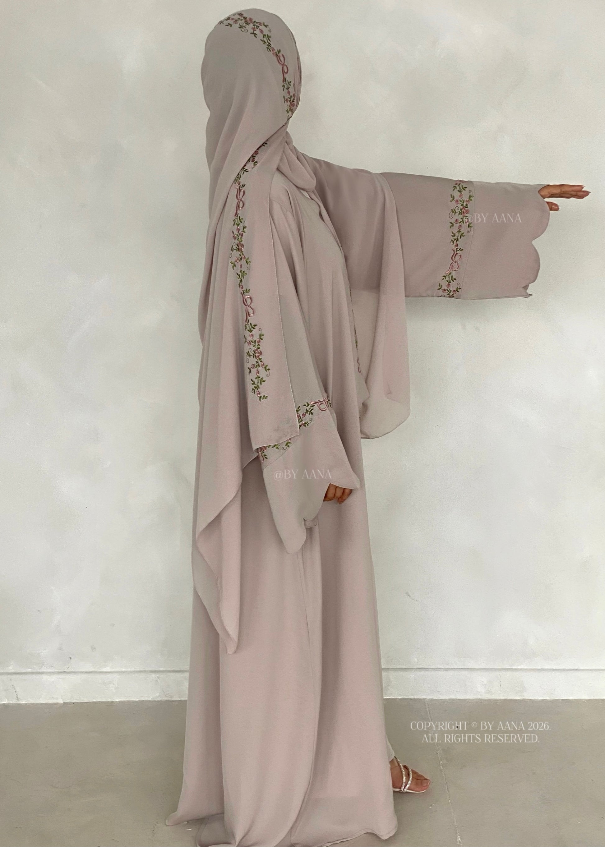 Rosette Abaya