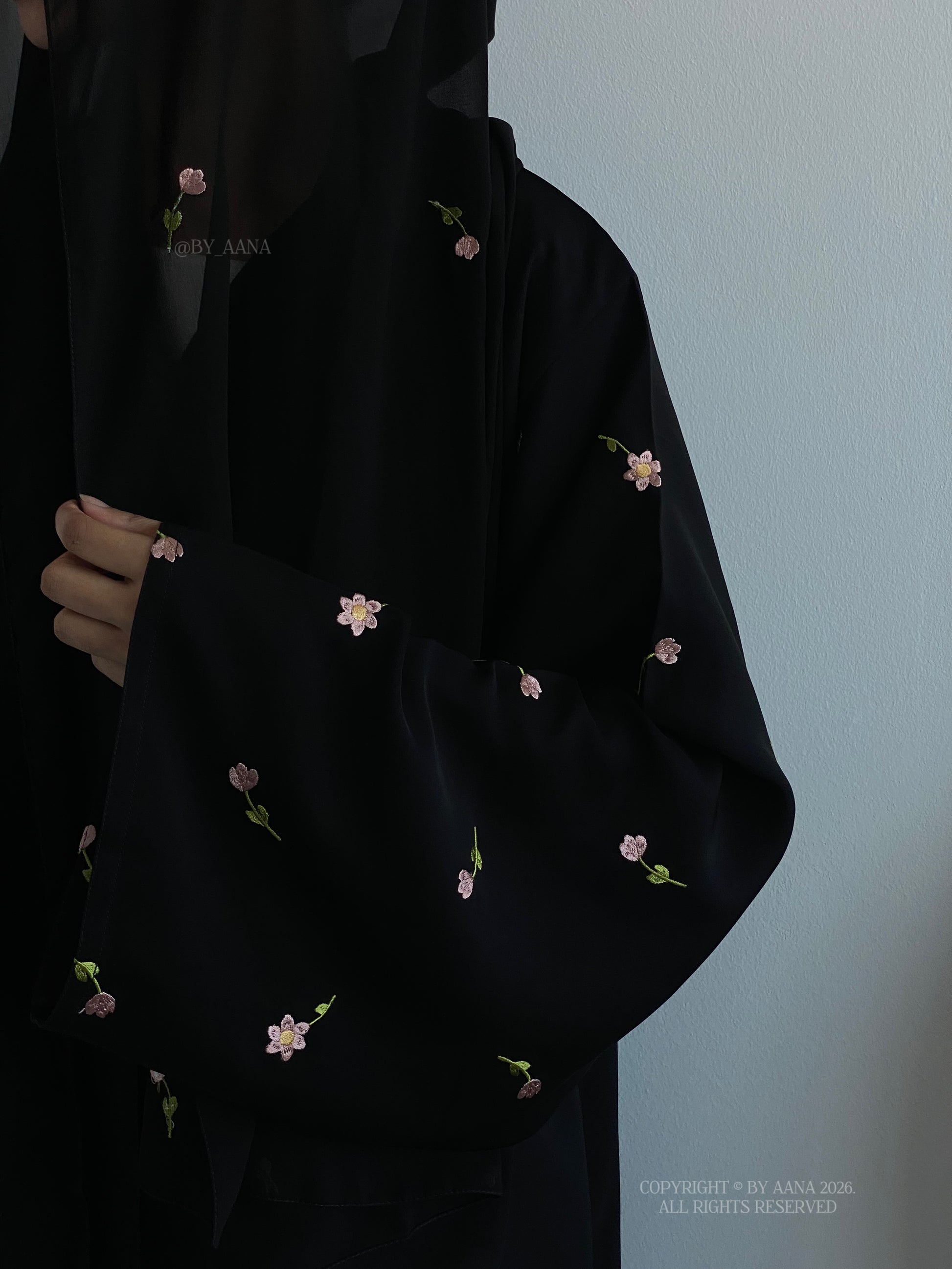 Flower & Tulip Abaya