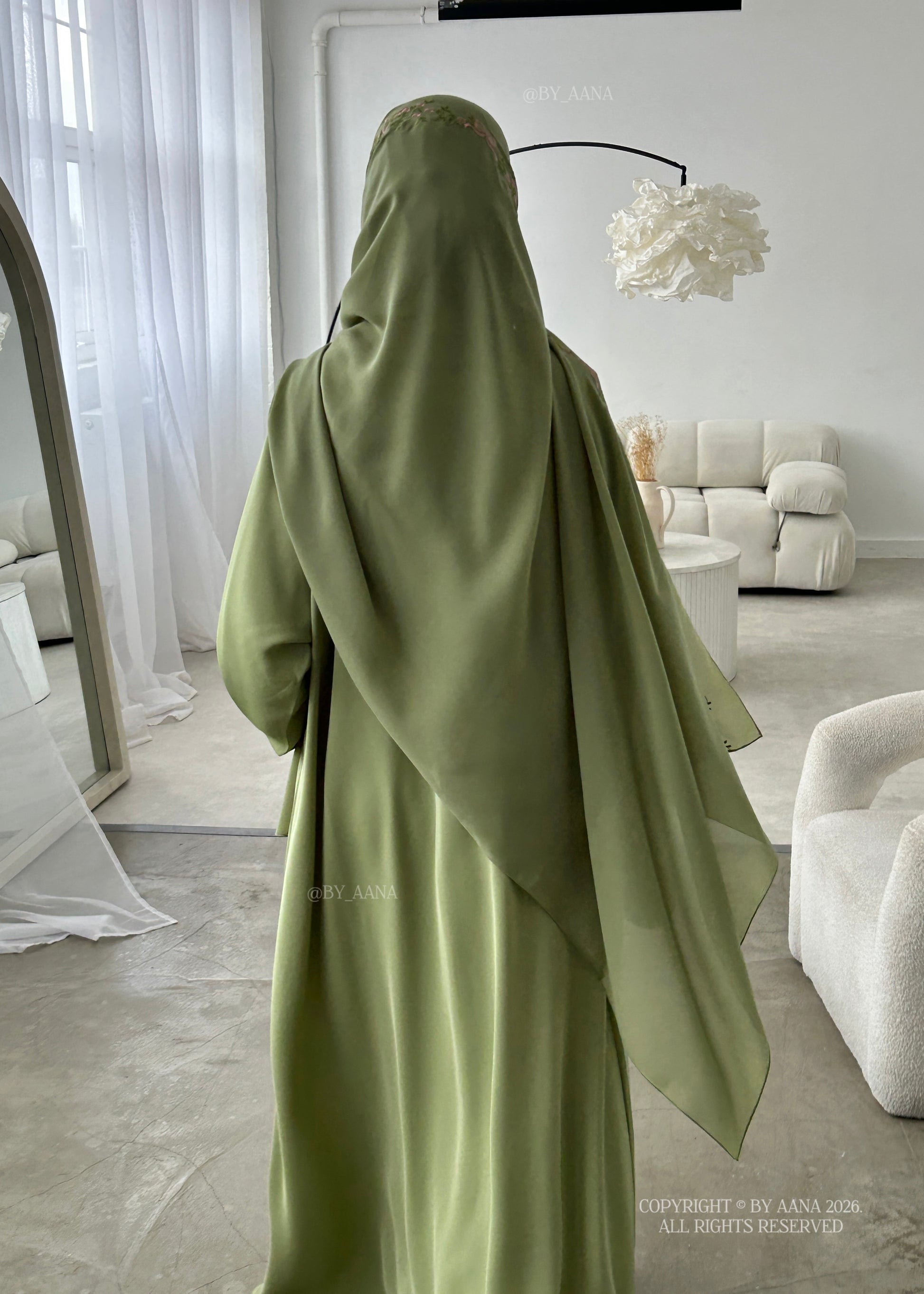 Rosette Abaya