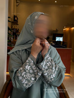 Load image into Gallery viewer, A/W Frosted Dream Abaya
