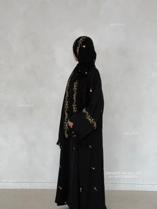A/C Rosette X Flower And Tulip With Maxi Hijab- Black