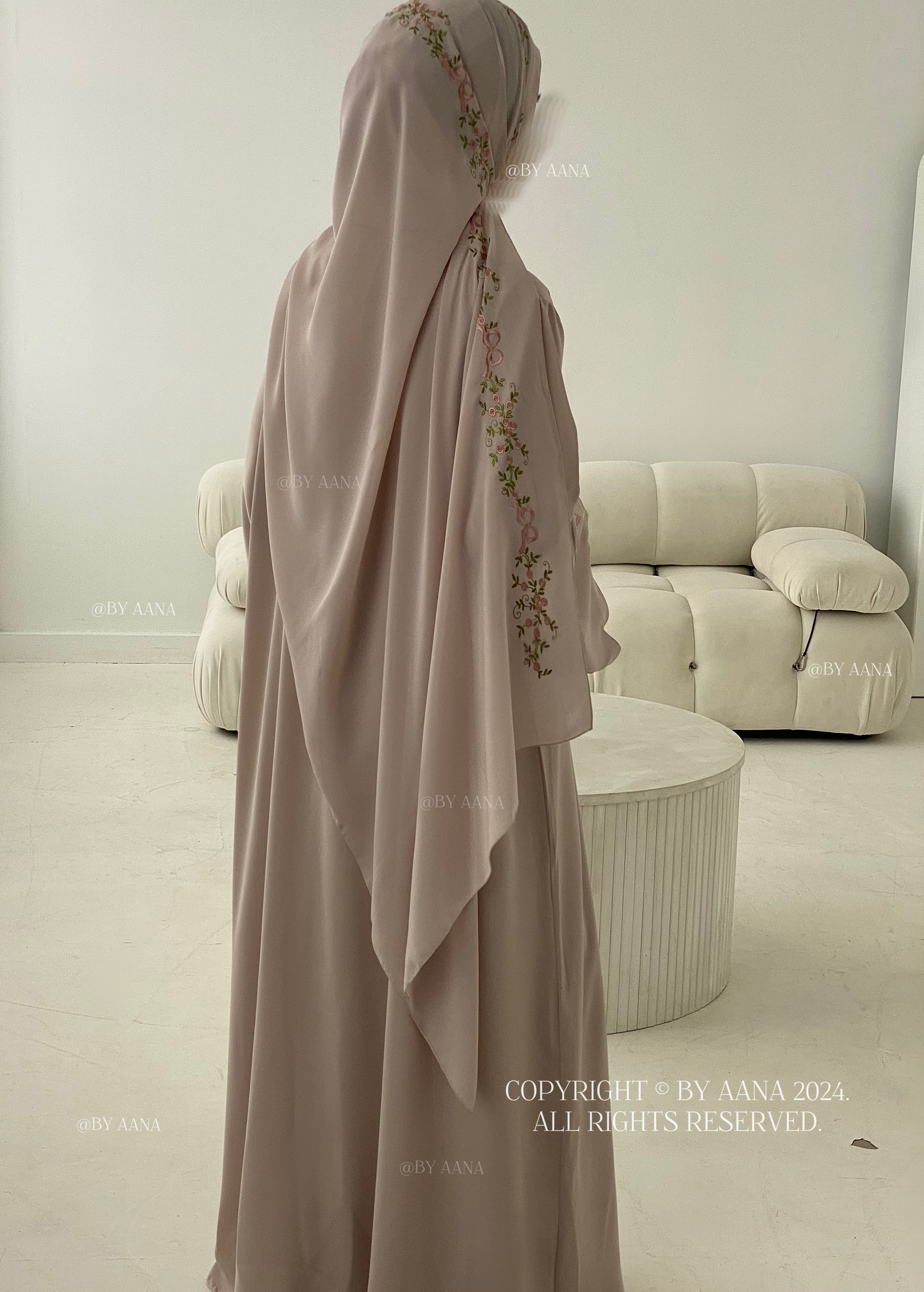 Rosette Abaya with Maxi Hijab-Greige