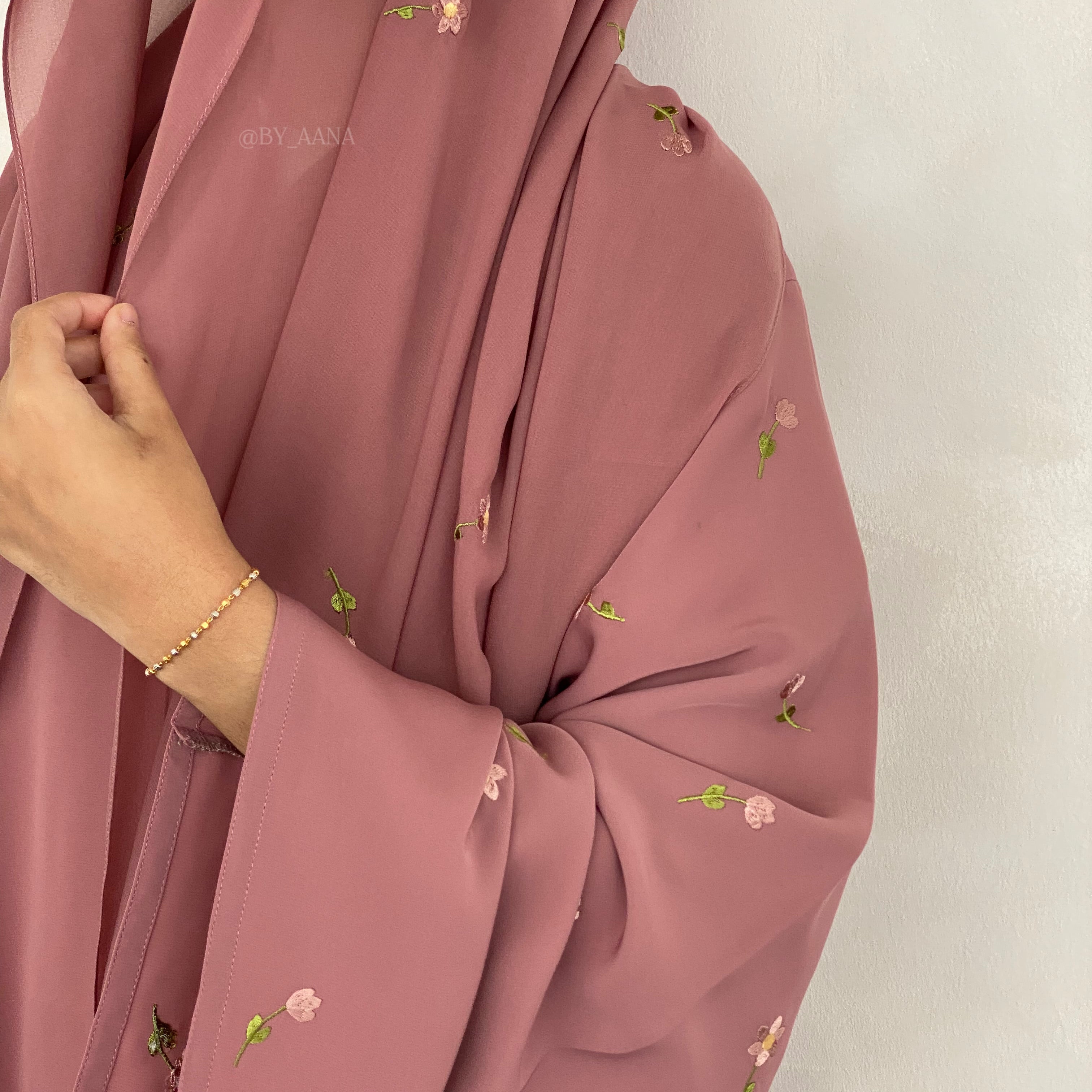 Flower & Tulip Abaya