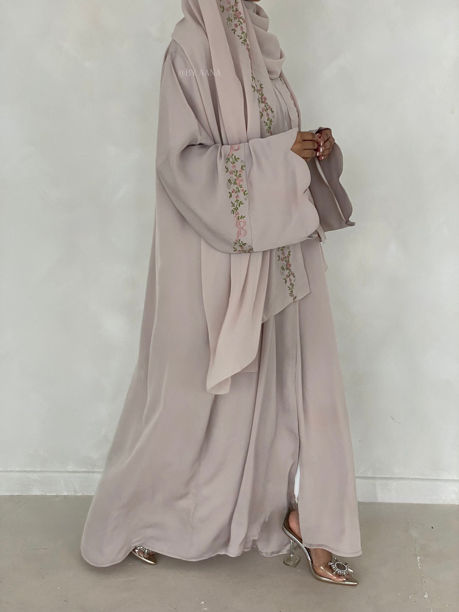 Rosette Abaya