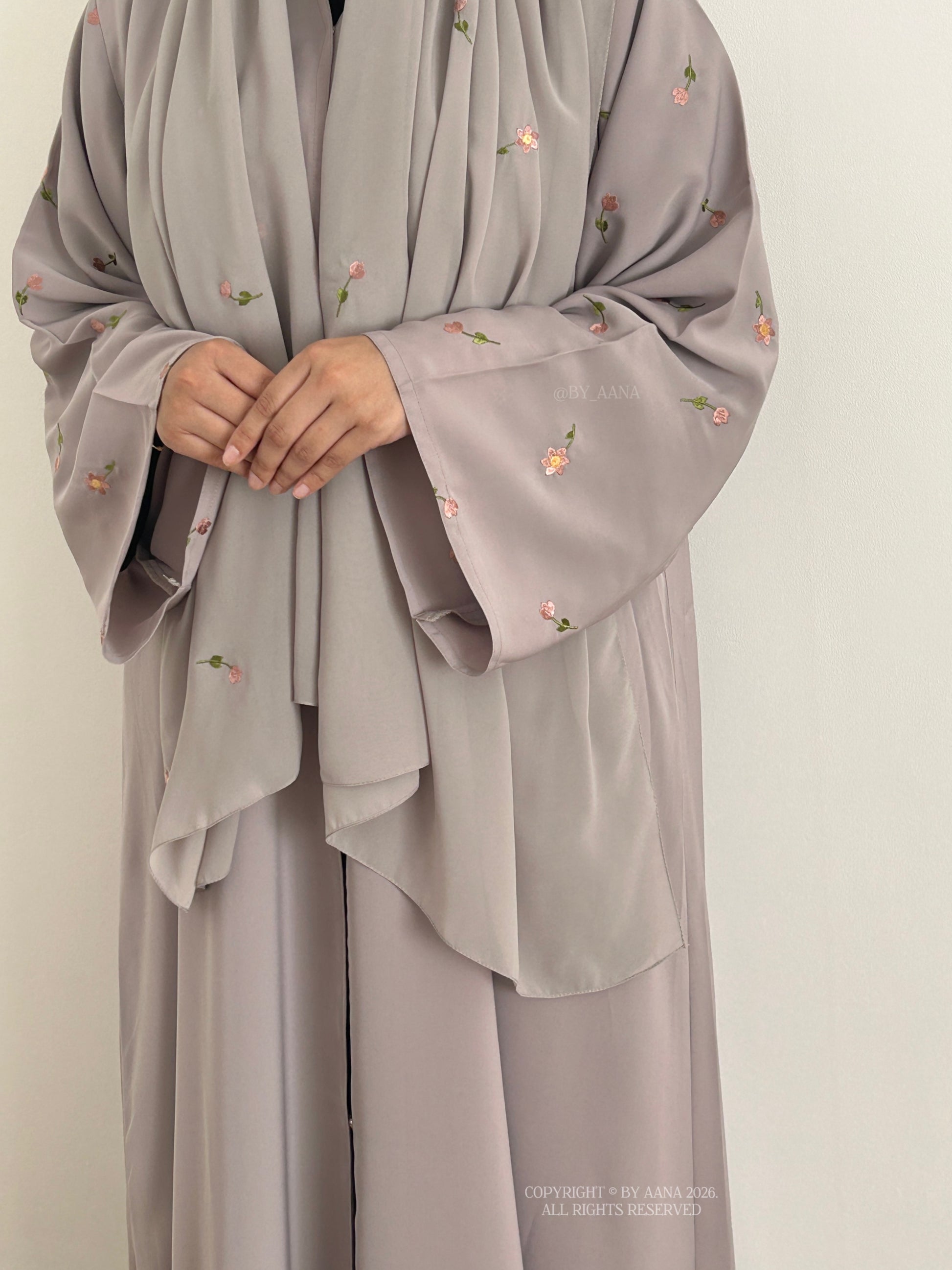 Flower & Tulip Abaya