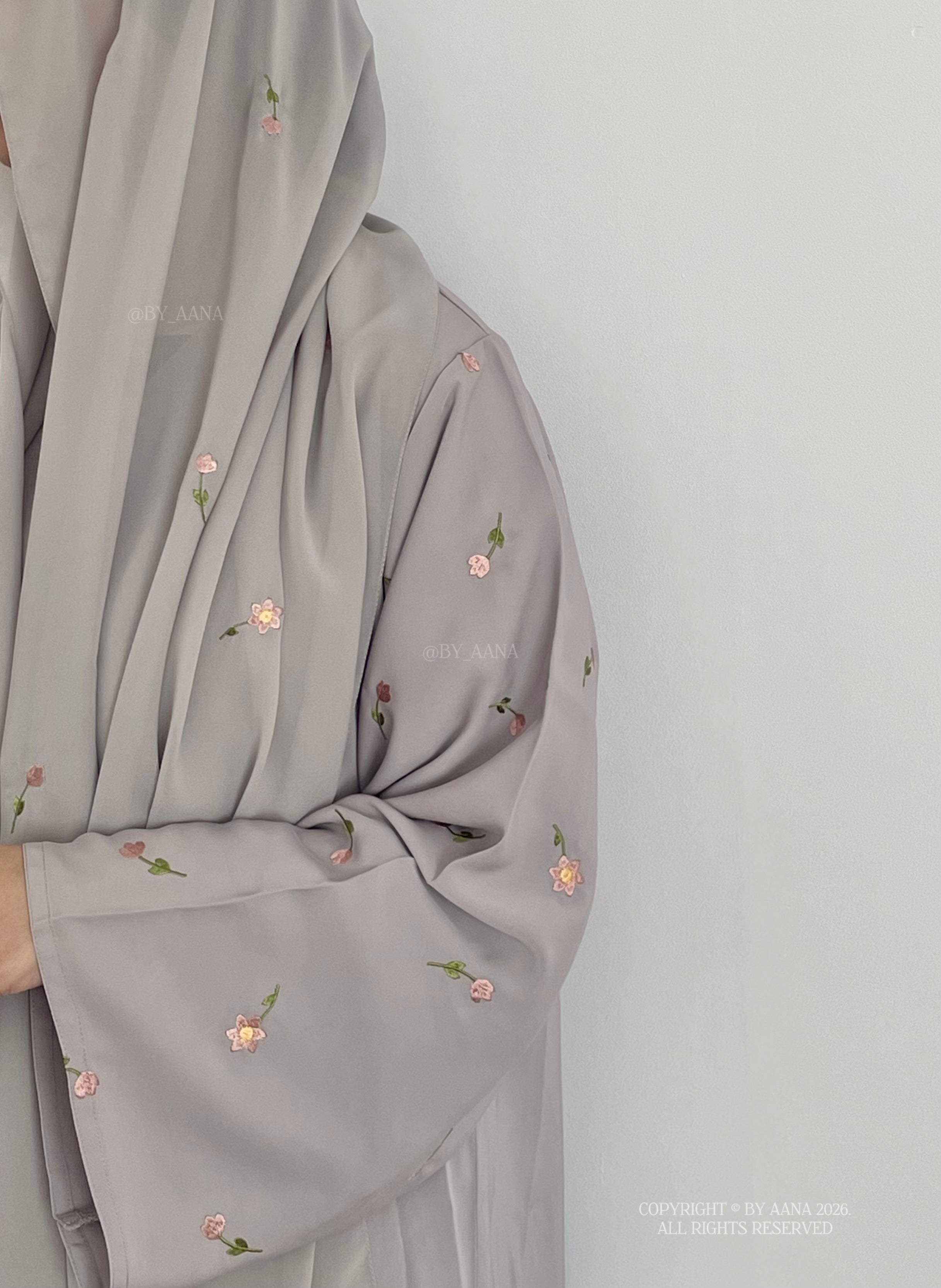 Flower & Tulip Abaya