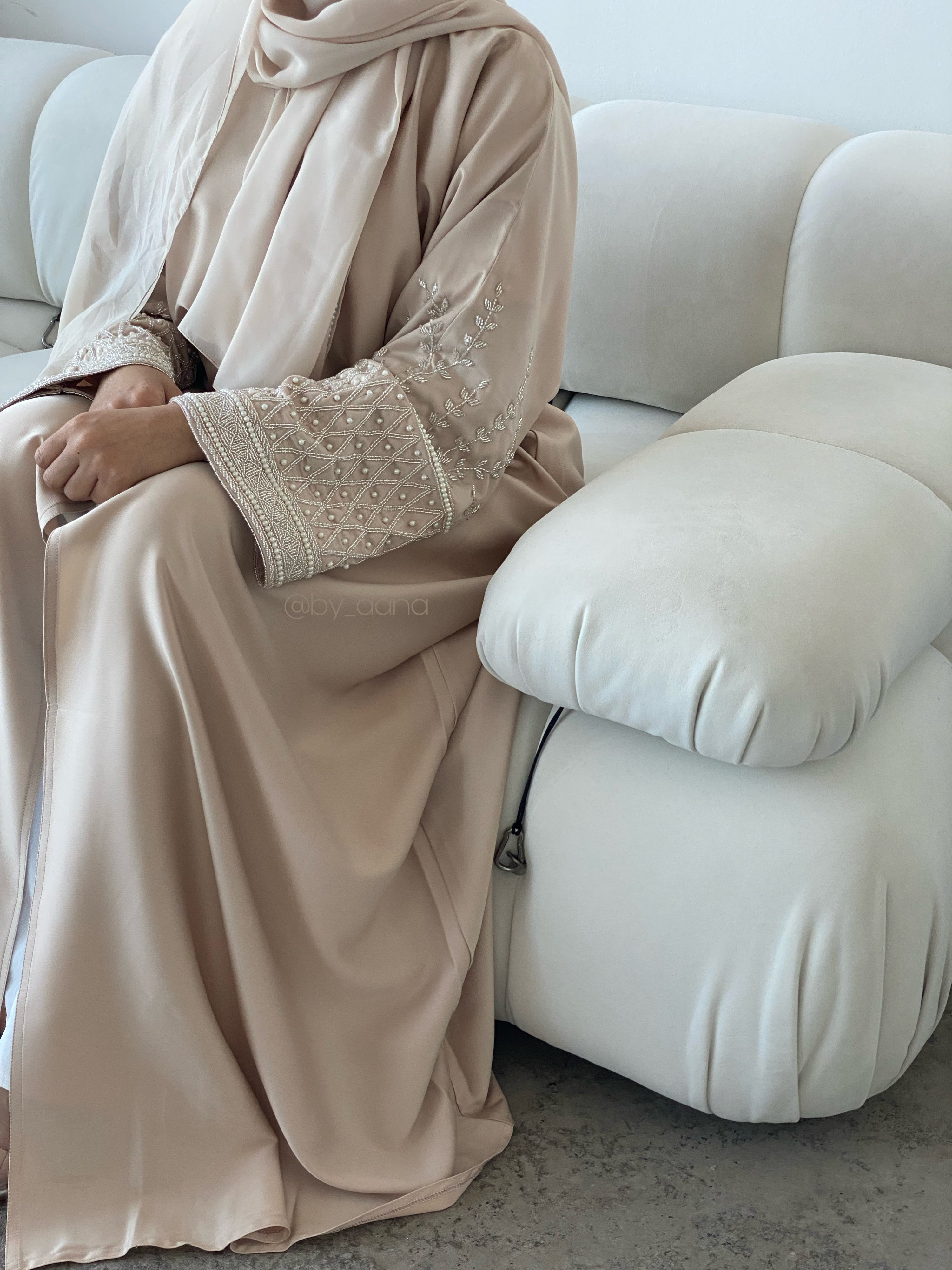 Lu’lu Open Abaya- Cream