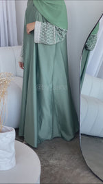 Load and play video in Gallery viewer, Lu’lu Open Abaya- Sea Green
