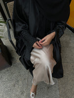 Load image into Gallery viewer, Twilight Abaya-Shimmer Fabric Batwing Abayas
